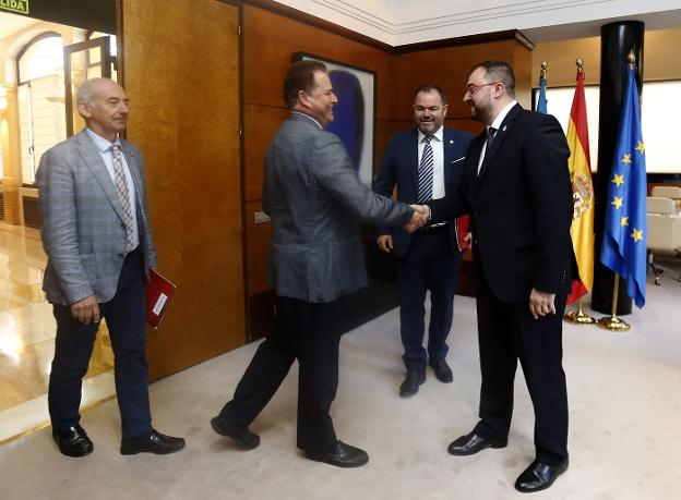 Las cámaras asturianas impulsan una oficina para atraer inversiones