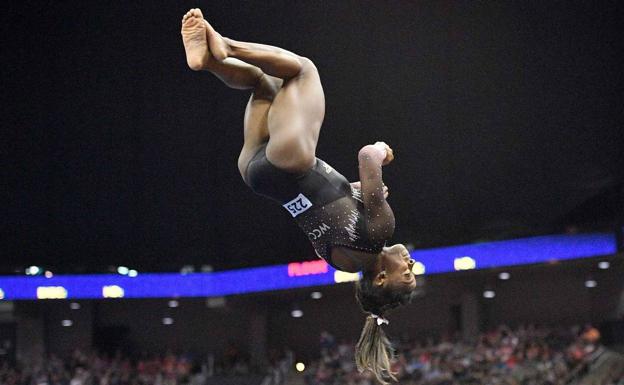 La gimnasta Simone Biles pasa a la historia con un salto inédito