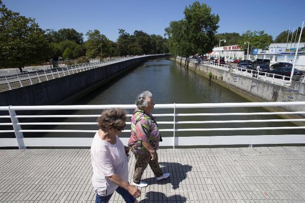 El Ayuntamiento detecta un vertido en el Piles «procedente de la Feria»