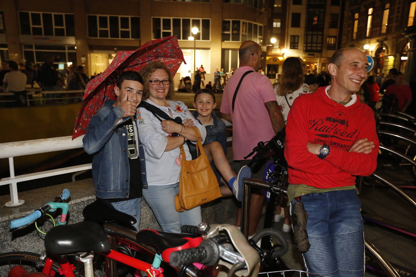 ¿Estuviste en la noche de los Fuegos de Gijón? ¡Búscate!