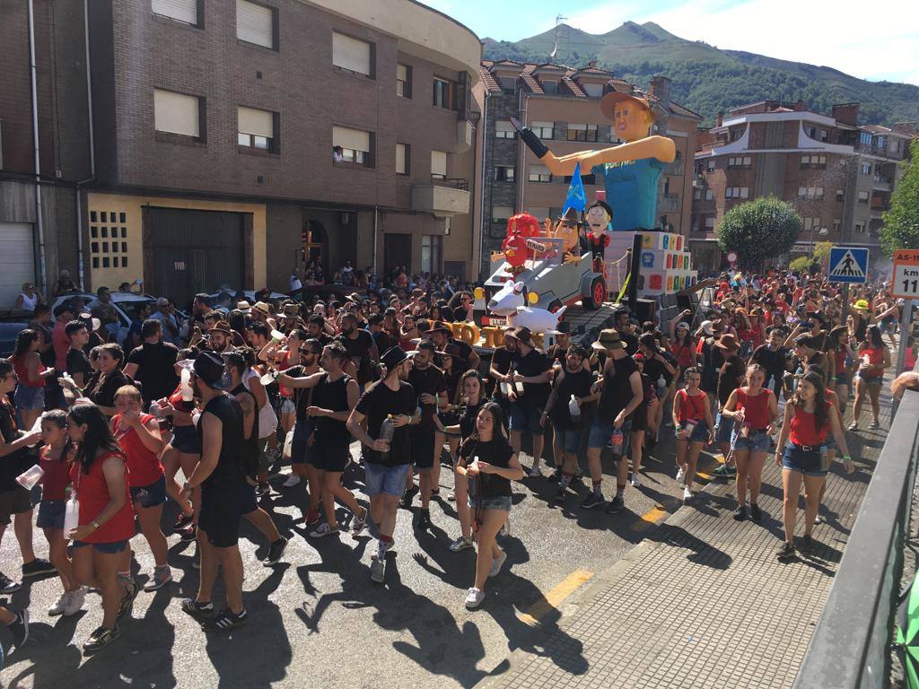 Folclore a raudales en el Descenso del Nalón