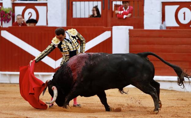 Última puerta grande en la Feria Taurina de Begoña