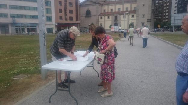 Recogida de firmas para convertir el 'solarón' en «un pulmón verde»