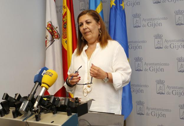 El Ayuntamiento de Gijón subirá las tasas del agua, la basura y la ORA, y rebajará el precio del autobús