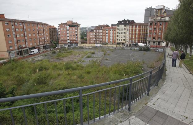 Somos pide «suma cautela» para tramitar el proyecto de las torres de San Lázaro