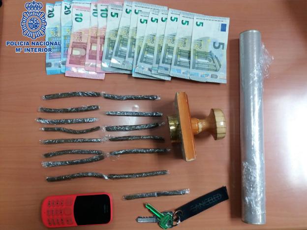 Desmantelan dos focos de venta de hachís y cocaína en El Llano