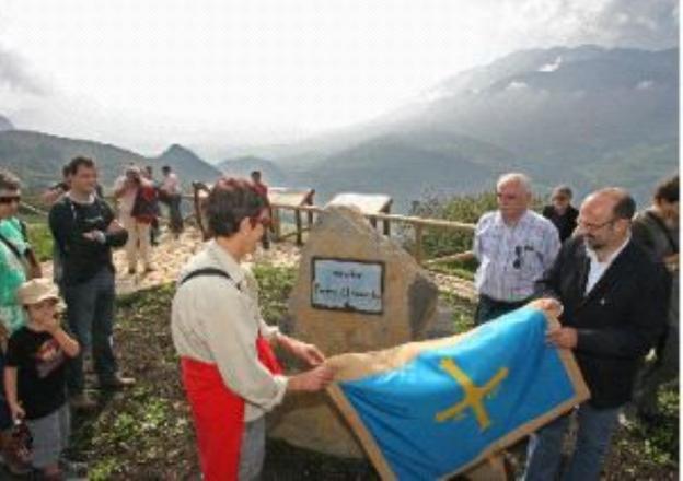 Un mirador en honor al alpinista fallecido Pedro Udaondo