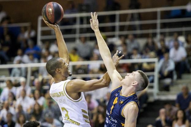 El Liberbank cae con honor