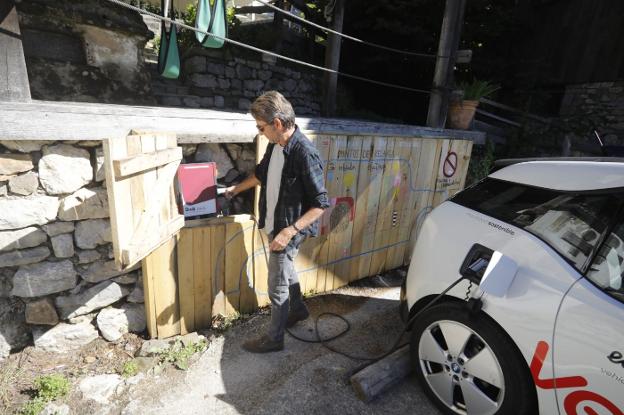 Cinco nuevos puntos de recarga para coches eléctricos en el Nalón