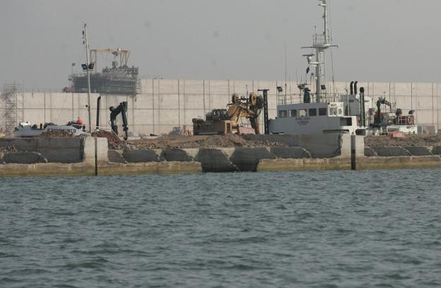 La jueza del 'caso El Musel' rechaza archivar la causa contra 20 empresarios