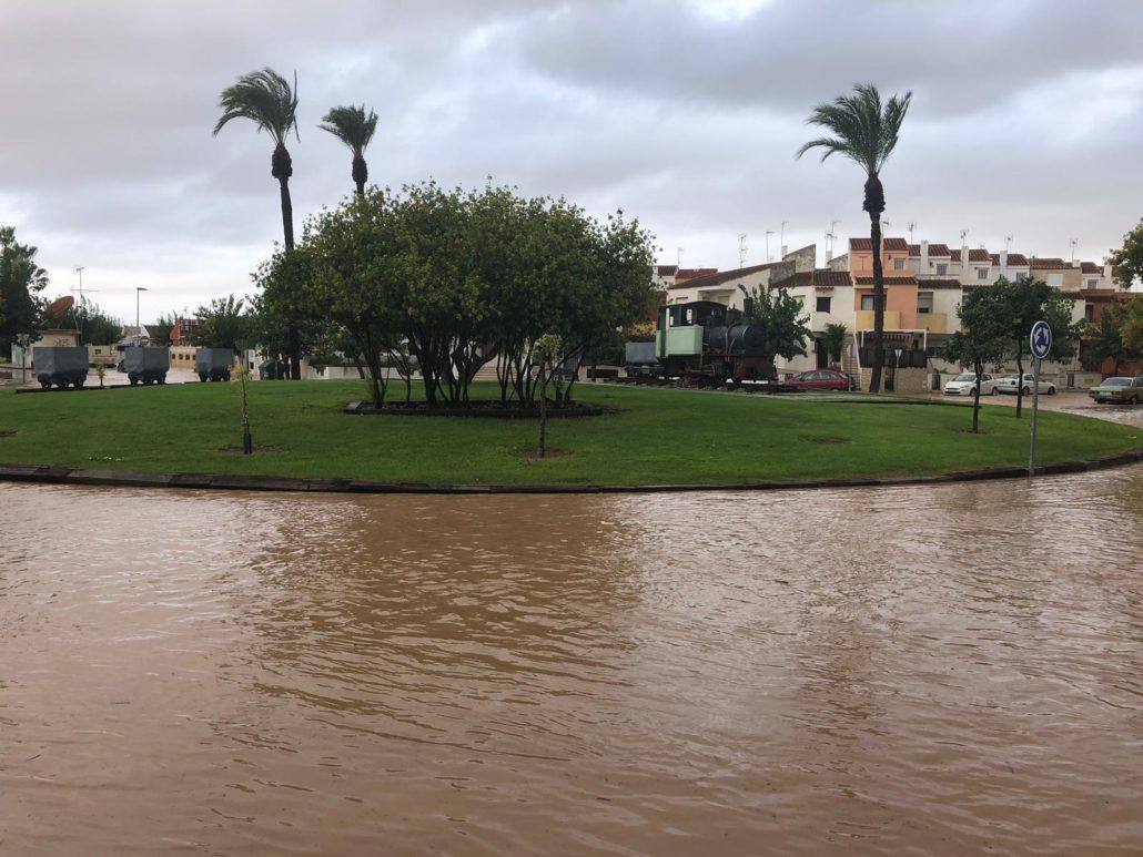 «Llovió y tronó como nunca. La habitación quedaba blanca con cada rayo, como en una película de terror»