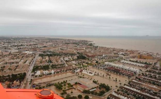 Salud recomienda no consumir atunes encontrados en la costa mediterránea tras el temporal