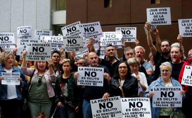 Un centenar de personas respaldan a los acusados por las protestas en El Reconquista, que ven «denuncias falsas»