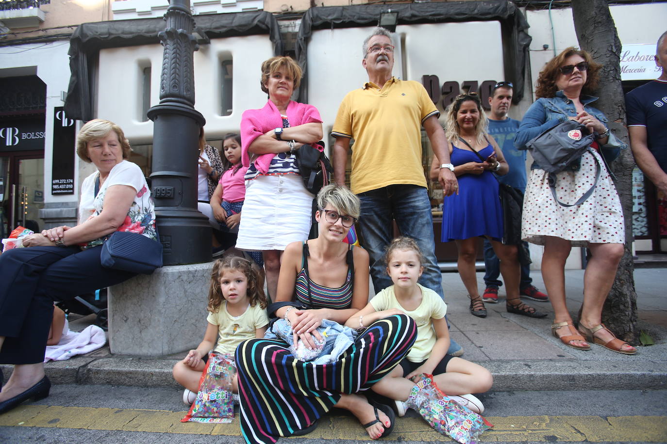 ¿Estuviste en el desfile del Día de América en Asturias? Búscate