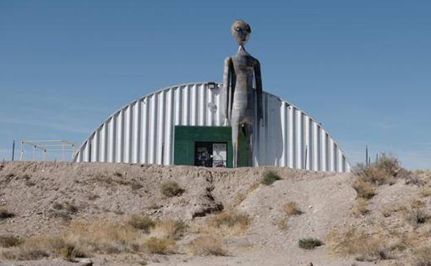 Millones de personas asisten a un festival en el Área 51 convocado por Facebook