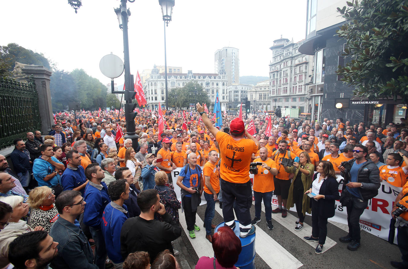 Los trabajadores de Vesuvius marchan hacia Oviedo