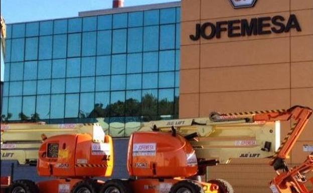 Pillado infraganti con cincuenta litros de gasoil robados en el PEPA