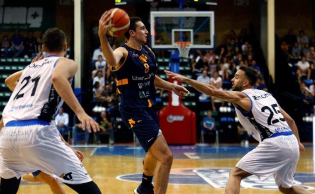 Estreno pletórico del Liberbank (70 - 61)