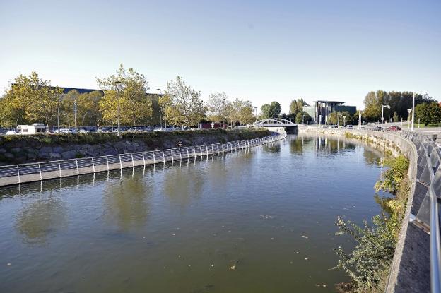 «Nuestra red lleva más aguas fecales de las previstas para su capacidad»