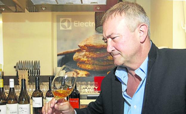 Jesús Barquín: «Es deseable seguir la costumbre de tomar uno o dos vinos con la comida»