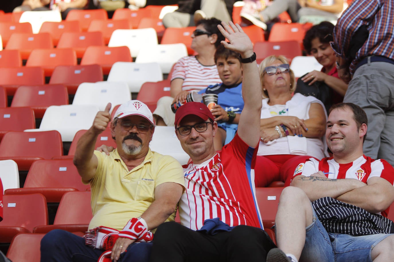 ¿Estuviste en el Sporting - Almería? ¡Búscate!