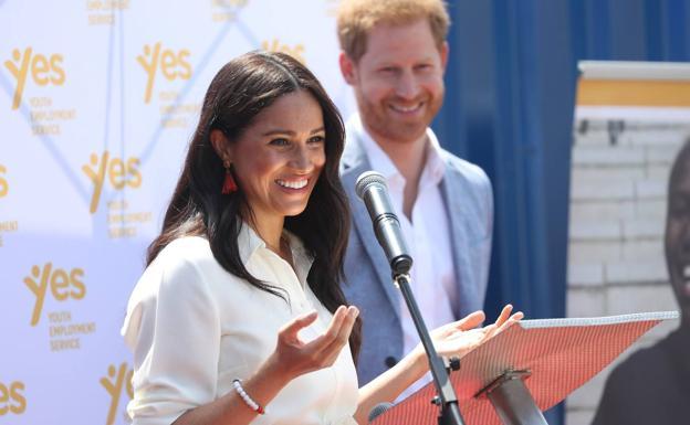 Enrique de Inglaterra declara la guerra a la prensa