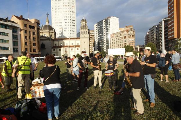 Gijón al Norte debe pagar 370.000 euros a la empresa que retiró las vías en 2011