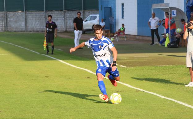 El Real Avilés logra ante el Ceares su primera victoria de la temporada (2 - 3)