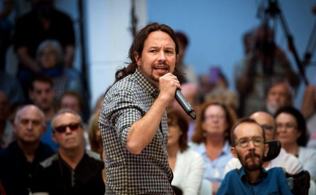 Iglesias afea al partido de Errejón que «no se limiten el salario» y que «acepten donaciones privadas»