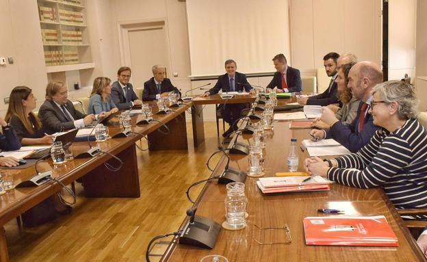 Fomento dice que tendrá listo en marzo el estudio sobre la estación intermodal de Gijón