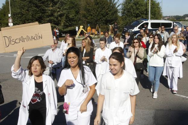 Los enfermeros piden poder optar a un puesto de la nueva convocatoria