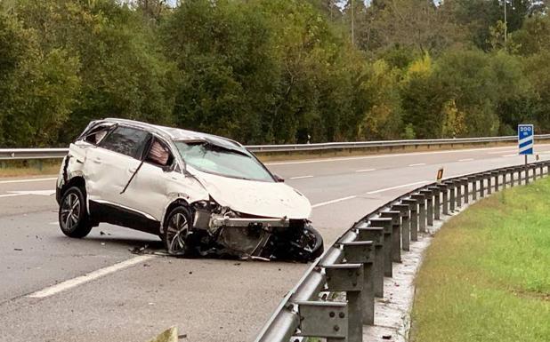 Dos heridos en un accidente en la autovía a su paso por Llanes