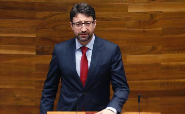 El consejero de Industria de Asturias señala que la mesa de la descarbonización es iniciativa de patronal y sindicatos