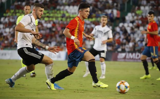 Manu García, suplente con la Sub 21 ante Montenegro