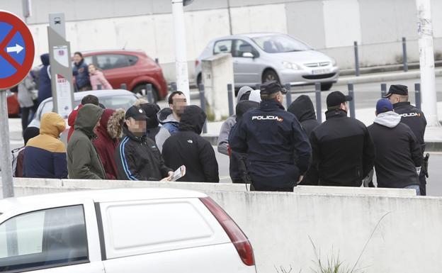 Ocho Ultra Boys se enfrentan a penas de cárcel por desórdenes y agresiones en un bar de Gijón