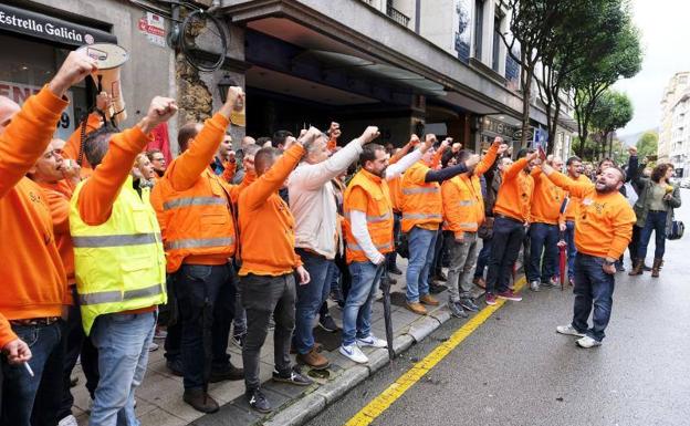 Los trabajadores de Vesuvius aceptan el cierre de la planta de Langreo