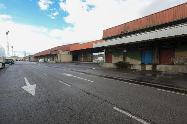 El Puerto y la Cámara crearán un centro de empresas en los almacenes de la rula antigua