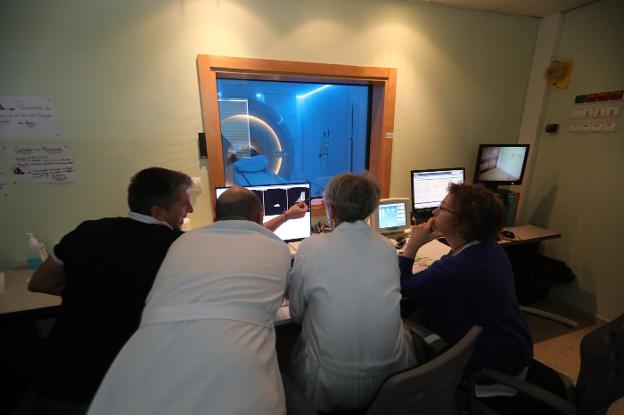 El Hospital San Agustín estrena su nuevo equipo de resonancia magnética