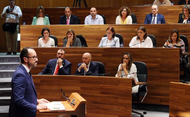 Barbón señala a Vox como «heredero directo del franquismo»