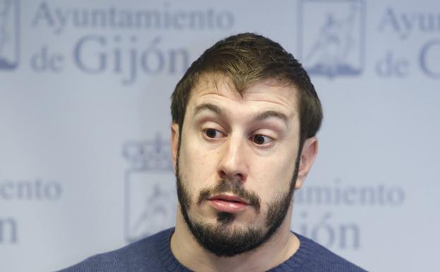 El consejo de Medio Ambiente abre una brecha entre Aurelio Martín y Adrián Arias