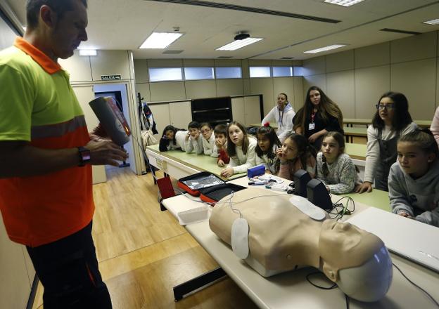 Masajes al ritmo de los Bee Gees para salvar vidas