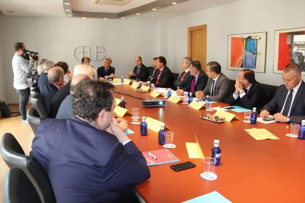 Los empresarios del Noroeste piden que el ancho europeo llegue a los puertos