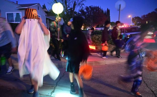 Cuatro muertos por un tiroteo en una fiesta de Halloween en California