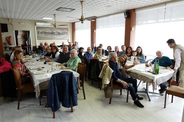 Los peluqueros celebran a su patrón en el Oriente