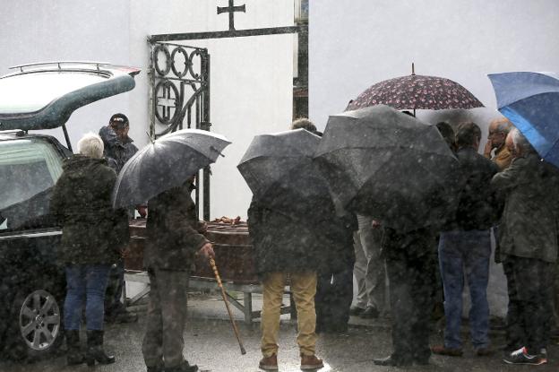 Crimen de Tremañes | Los vecinos reclaman más vigilancia en el barrio tras el crimen de Tremañes