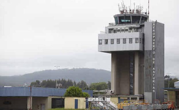 IU de Asturias pide que los vuelos a Madrid y Barcelona se declaren como servicio público