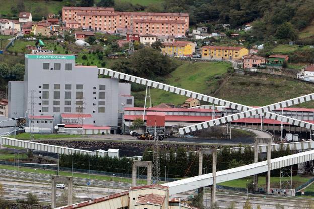 Hunosa pagará 23 millones de euros a quien le suministre carbón hasta 2021