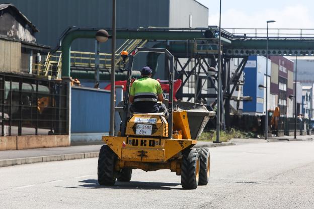 Avilés pierde cerca de 400 empleos en el último año, la mitad de ellos en la industria