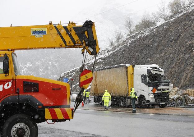 Dos fallecidos en mitad del temporal