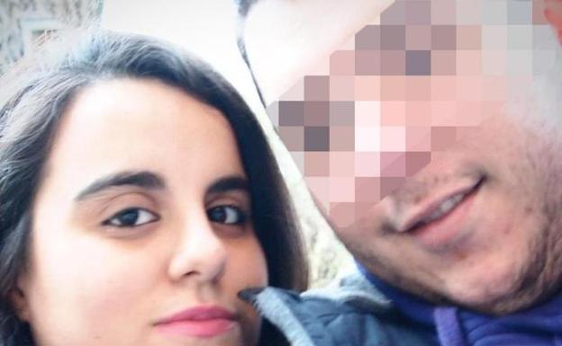 La jueza suaviza el control sobre la pareja de la acusada de asesinar a su bebé en Gijón